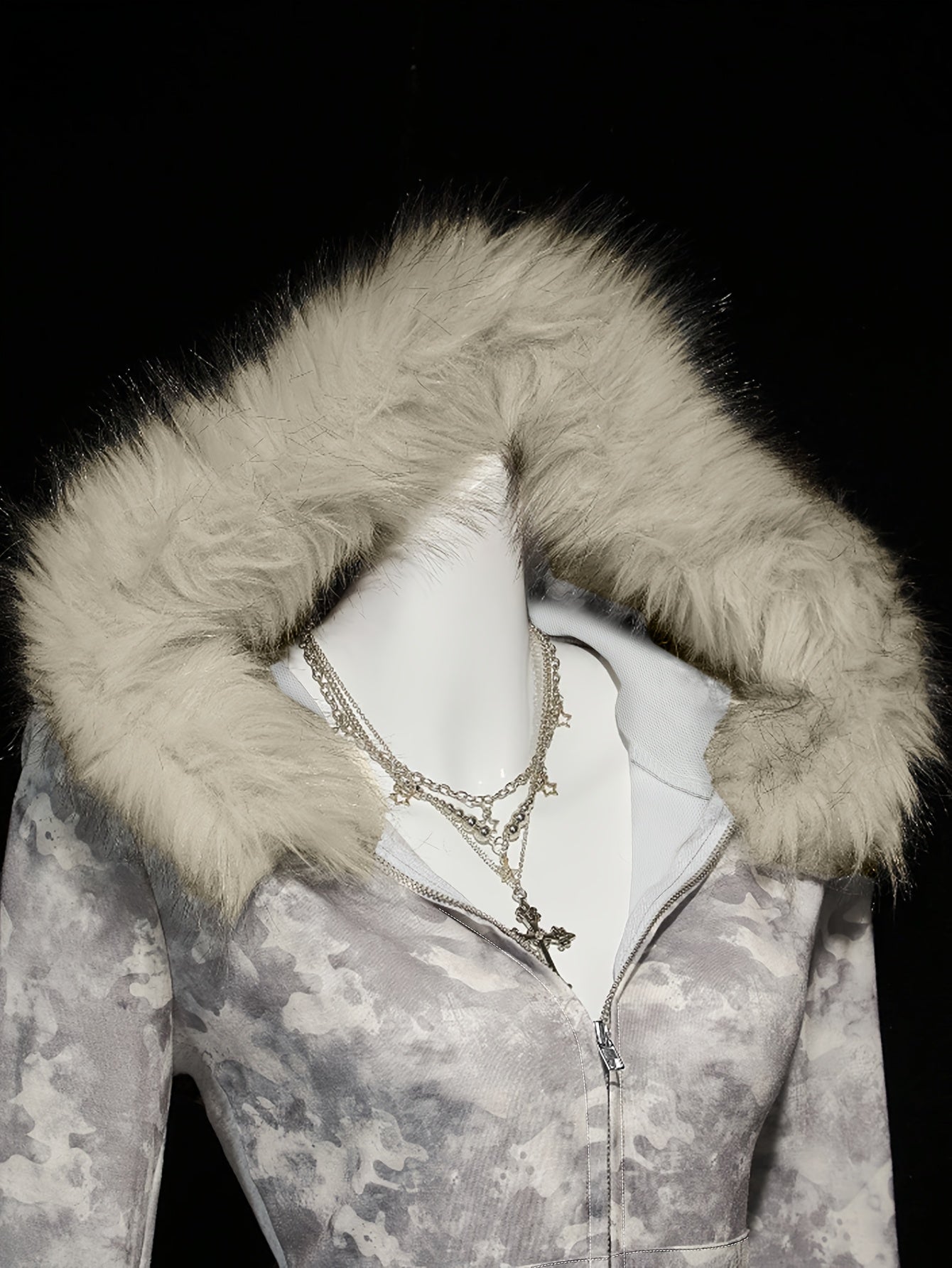 Women's Vintage Camouflage Full-Zip Hooded Jacket with Full-Length Zipper Closure, Faux-Fur Trim & Full-Length Chain Strap - Winter Warm Outerwear, Machine Washable, Brown/Gray/Black/Beige Camo Pattern, Retro Style Long Sleev