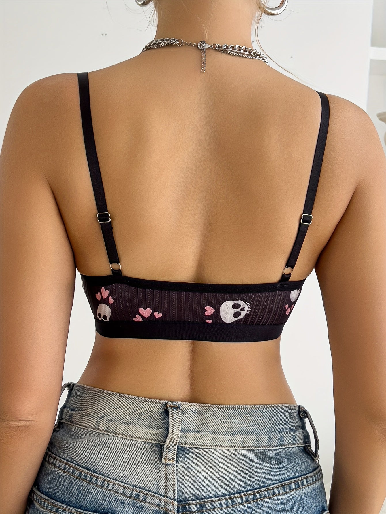 Women's Gothic Lace-like Bra - Wireless V-Neck Bra with Front Closure, Non-Padded Wire-Free - Sexy Gothic Lingerie for Halloween, Costume Parties & Casual Attire - Black & Pink Skull & Heart Print - Comfortable Bra for Women