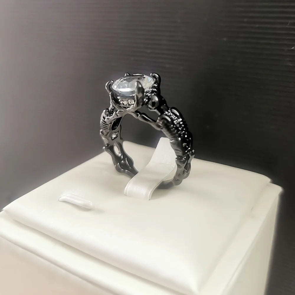 Gothic Style Promise Ring Inlaid Waterish Zirconia Horror Skeleton Design on The Band Wedding Ring Suitable for Men and Women