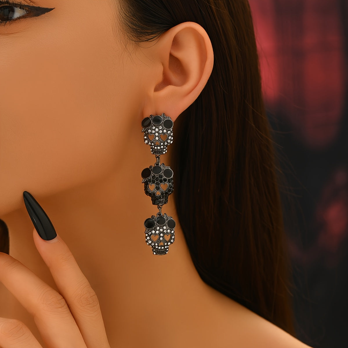 1 Pair Gothic Halloween Earrings - Dark Gothic Skull Dangle Earrings with Rhinestone Accents, Layered Chains for Women, Party Costume Jewelry for Halloween, Gothic Parties & Everyday Dark Fashion - Edgy Statement Earrings, Go