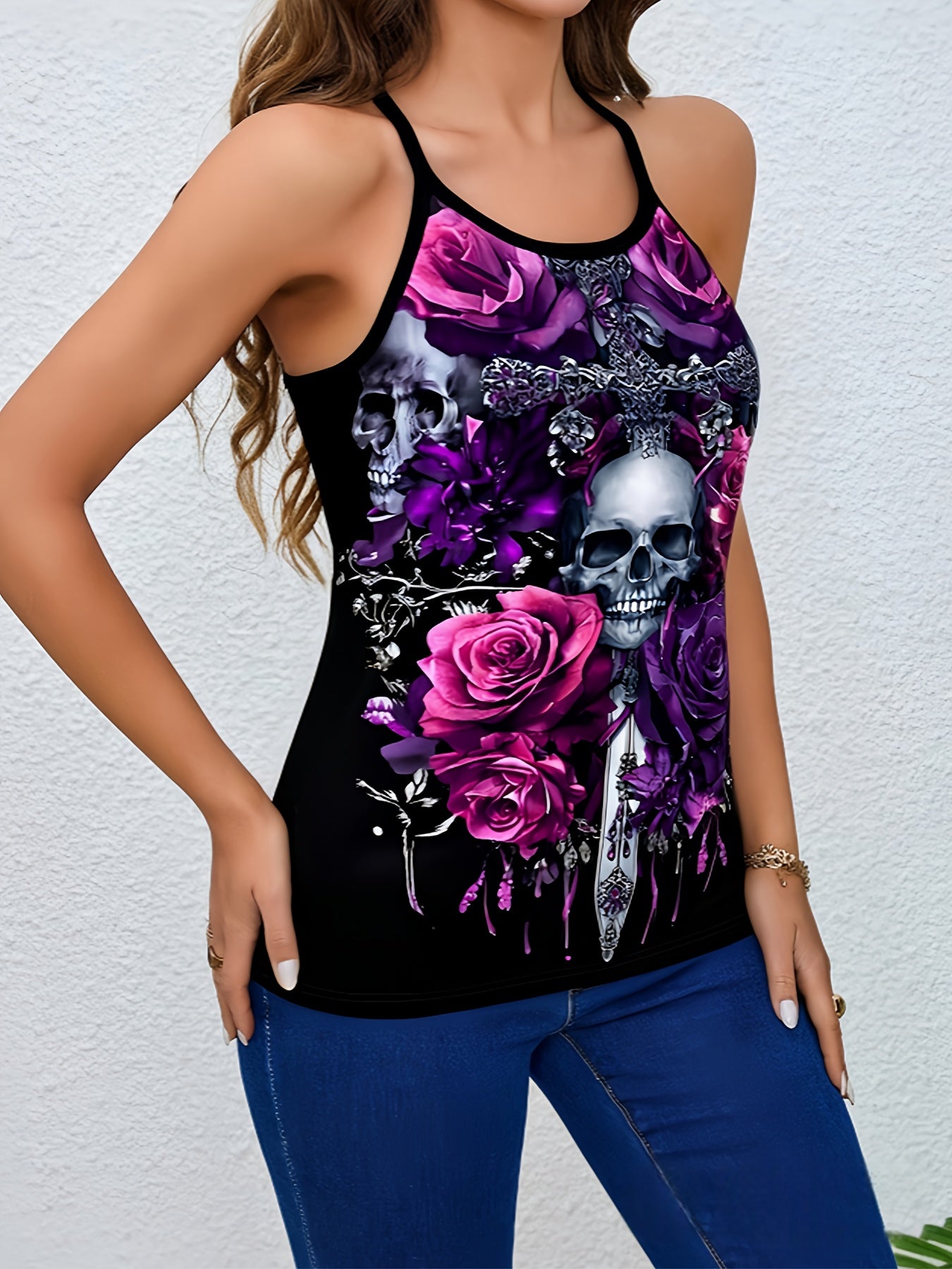 [Halloween] Women's Gothic Crossed Skull & Roses Backless T-Shirt - Edgy Halloween Party Top with Crisscross Strap, Non-See-Through Fabric for Costume Events, Everyday Gothic Outfits - Year-Round Dark Aesthetic Tee, Goth T Sh