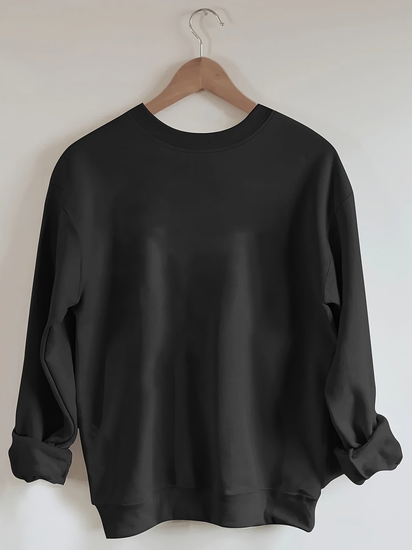 Women's Camouflage Flirty Bow Print Sweatshirt - Cozy Round Neck Casual Pullover with Sparkling Gemstone Accent, Medium Stretch Machine-Washable Winter & Autumn Top, Cute Sweatshirts, Autumn Apparel, Comfortable Fit