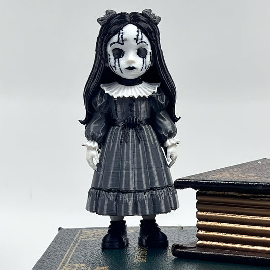 1pc Gothic Long-Haired Scary Doll with Bow Decoration - Spooky Cute Plastic Haunted House Figure, Indoor/Outdoor Halloween Decor for Haunted Houses, Christmas & Easter, No Batteries/Electricity Needed, Eerie Gift for Horror F