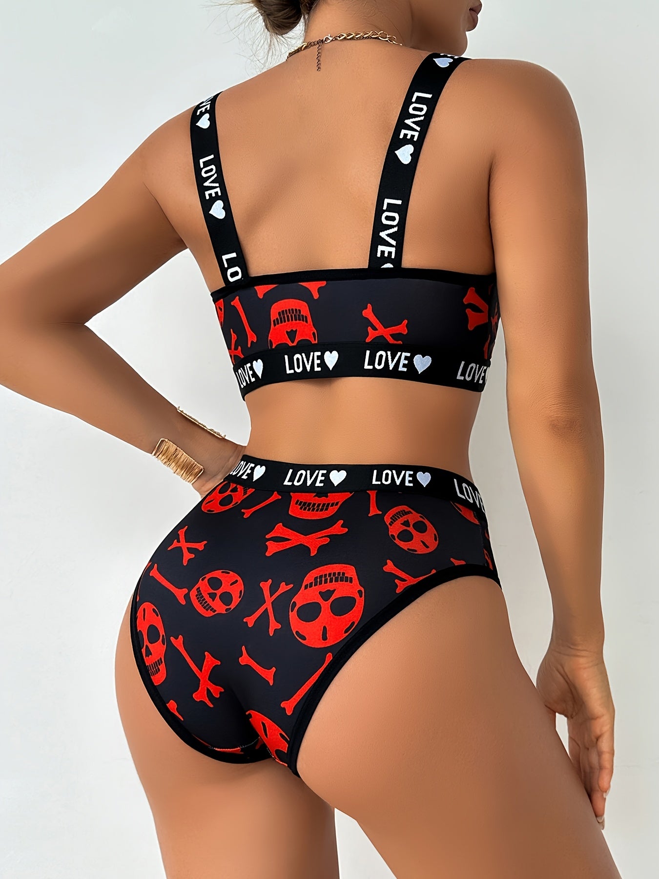 1 Set Women's Gothic Skull & Heart Lingerie Set - Black & Red Edgy Matching Bra & Mid-Rise Triangle Underwear, No Padding, Hand Wash Only, Mature Gothic Style for Adults, Themed Events & Casual Attire
