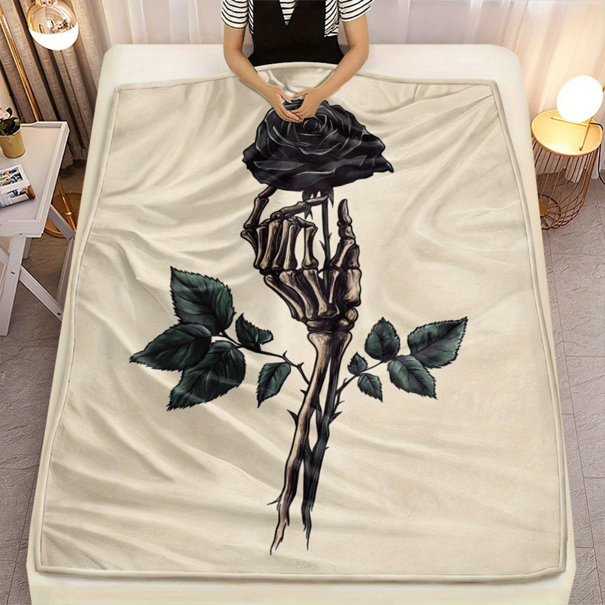 [Gothic Skeleton Throw Blanket] 1pc Gothic Skeleton Hand & Black Rose Throw Blanket - Soft Lightweight Flannel, Beige & Dark Decor for Living Room, Bedroom, Travel - Spooky Halloween Wedding Birthday Gift for Adults - All-Sea
