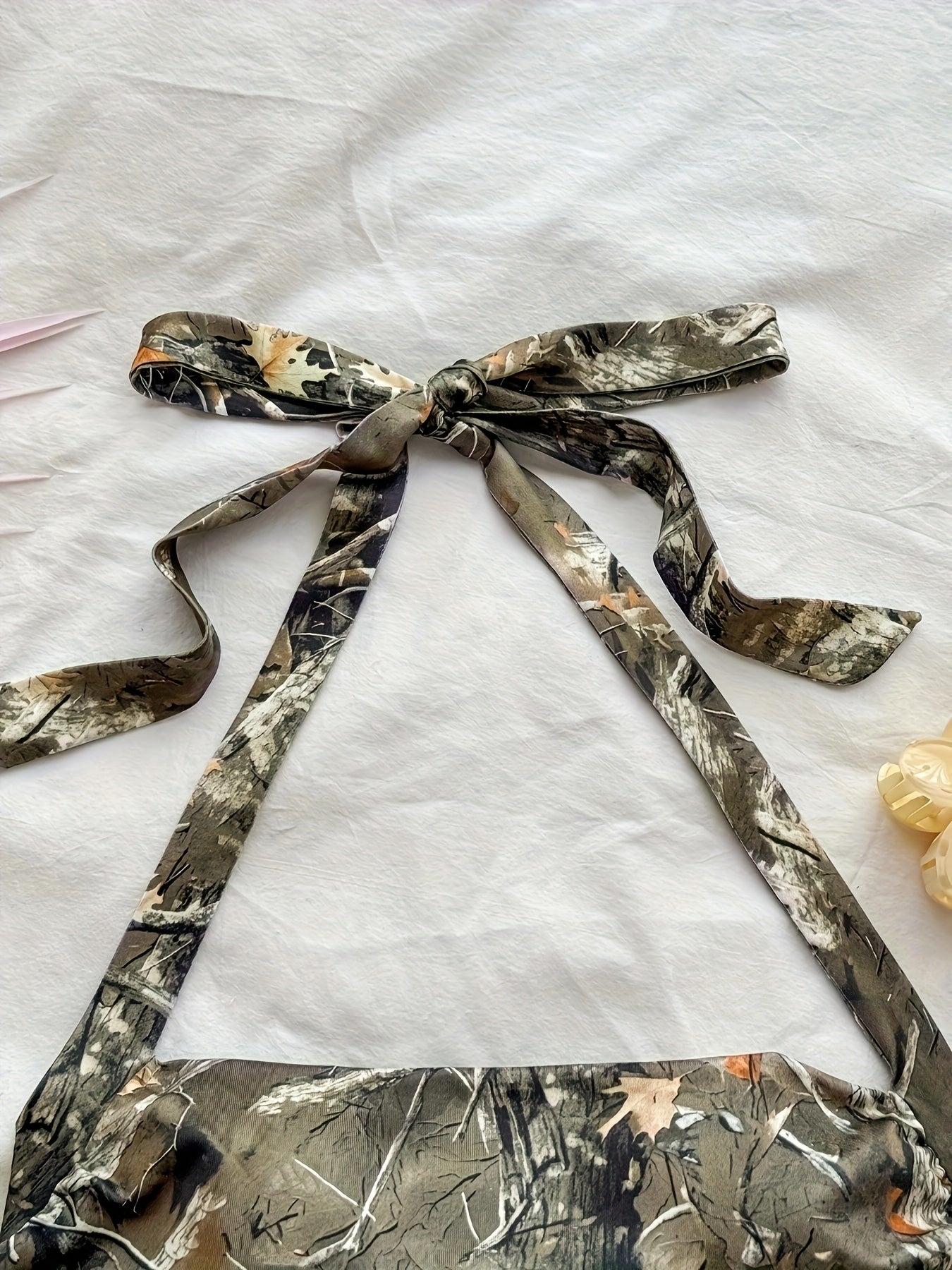 WYWH Women's Y2K Summer Off-Shoulder Camo Tank Top with Adjustable Bow Straps & Ruched Detailing - Breathable Plant Print Vacation Top for Beach, Casual Outings, Summer Tank Tops, Beachwear Essential, Nontransparent Fabric