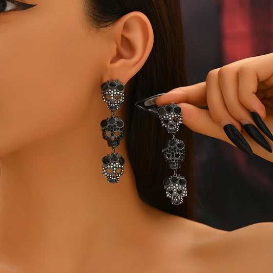 1 Pair Gothic Halloween Earrings - Dark Gothic Skull Dangle Earrings with Rhinestone Accents, Layered Chains for Women, Party Costume Jewelry for Halloween, Gothic Parties & Everyday Dark Fashion - Edgy Statement Earrings, Go