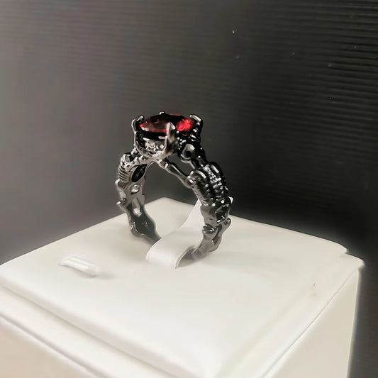 Gothic Style Promise Ring Inlaid Waterish Zirconia Horror Skeleton Design on The Band Wedding Ring Suitable for Men and Women