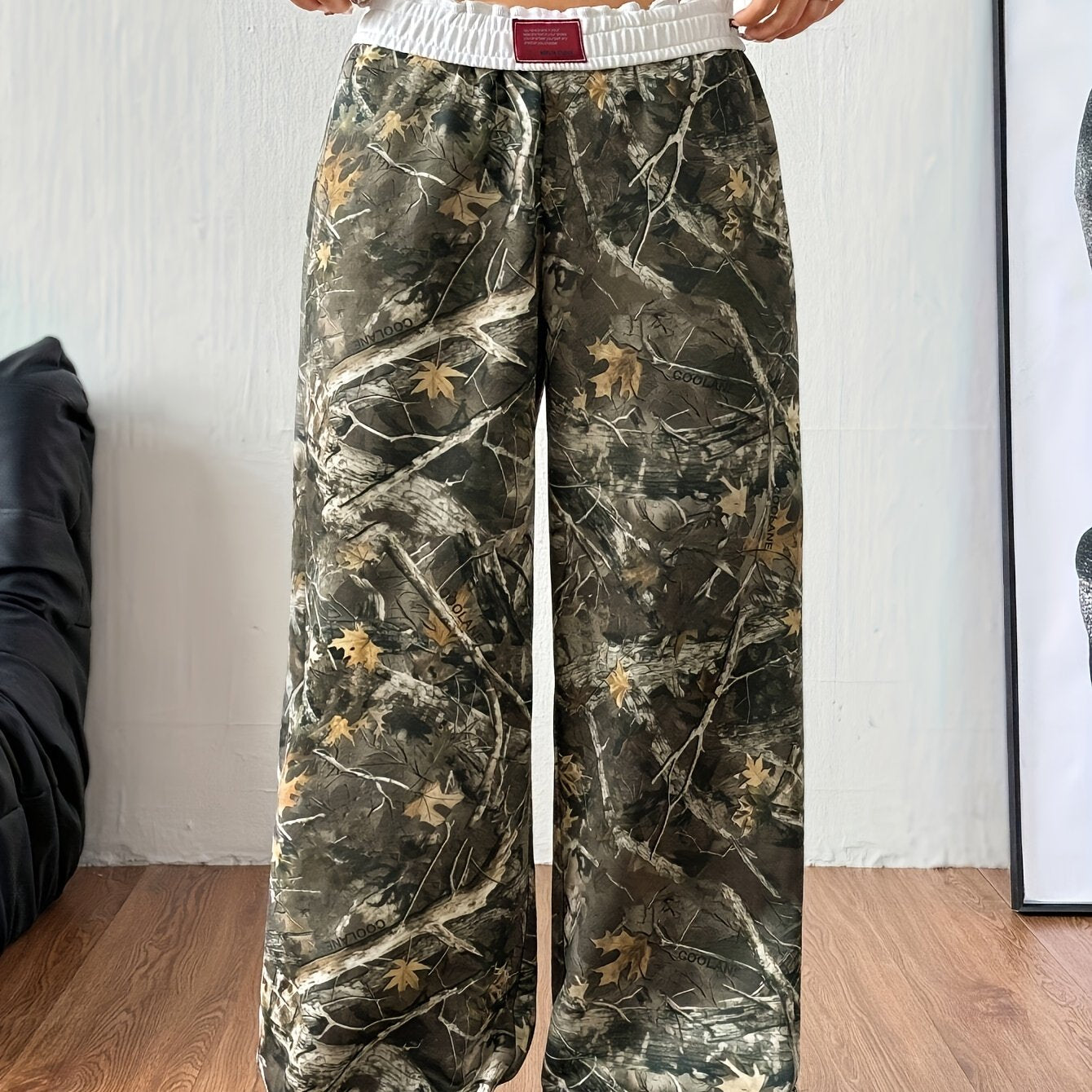 Women's Camouflage Print Cargo Jogger Pants with Elastic Waist & Belt - Wide-Leg Relaxed Fit, All-Season Casual Outdoor Pants, Machine Washable Camo Workwear for Everyday Comfort