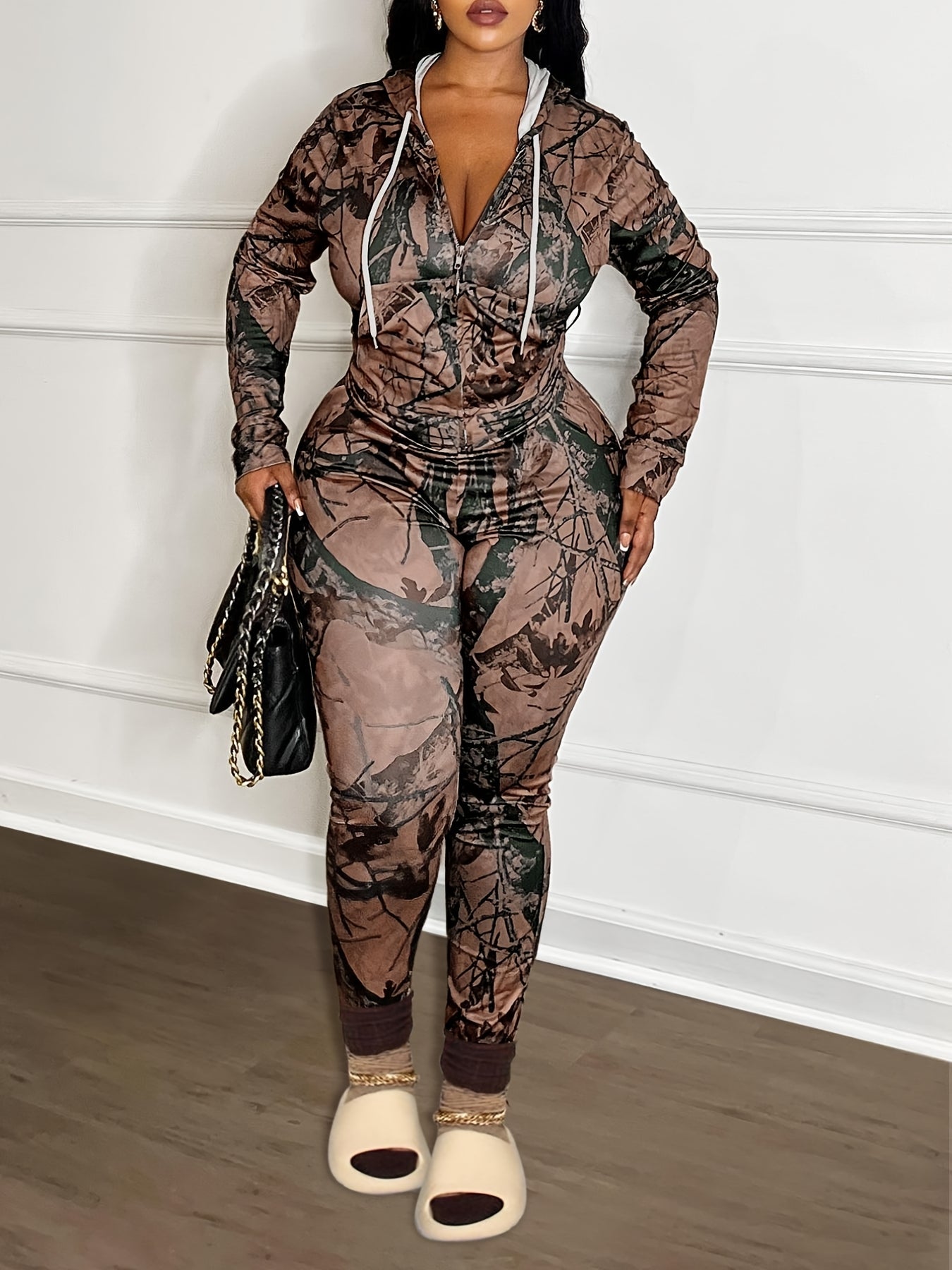 Plus Size Two-Piece Pants Set with Zipper Pockets, Camouflage & Solid Color, V-Neck, Long Sleeve - Athletic Wear for Women, Plus Size Pant